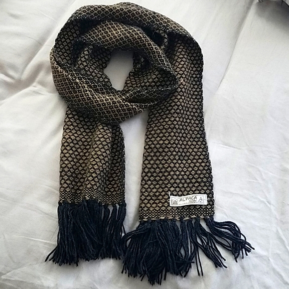 NWOT Alpaca Scarf - Picture 1 of 7